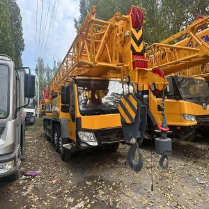 Buy cheap 50T Hydraulic Old Crane Truck QY50K-II XCMG Mobile Crane from wholesalers