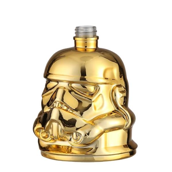 Quality Creative Golden Skull Vodka Shot Whiskey Decanter Glass Bottle with Screw Cap 200ml for sale