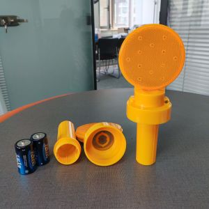 Solar Powered LED Traffic Warning Light with 19cm Diameter and Yellow Flashing