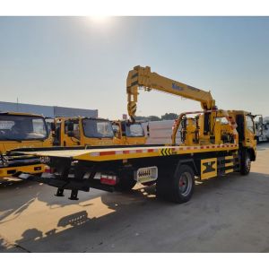 Buy cheap Lowest Price HOWO 4X2 Floor-standing Flatbed Body With 5 Tons Crane Tow Wrecker Truck for Car Accident from wholesalers