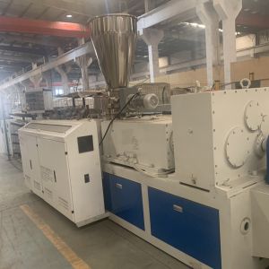 250kg/H Voltage Customized Granules Pvc Pelletizing Line Conical Twin Screw