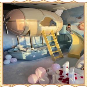 Buy cheap Babysitting Services and Hardware Included Family Hotel Slide for Families from wholesalers