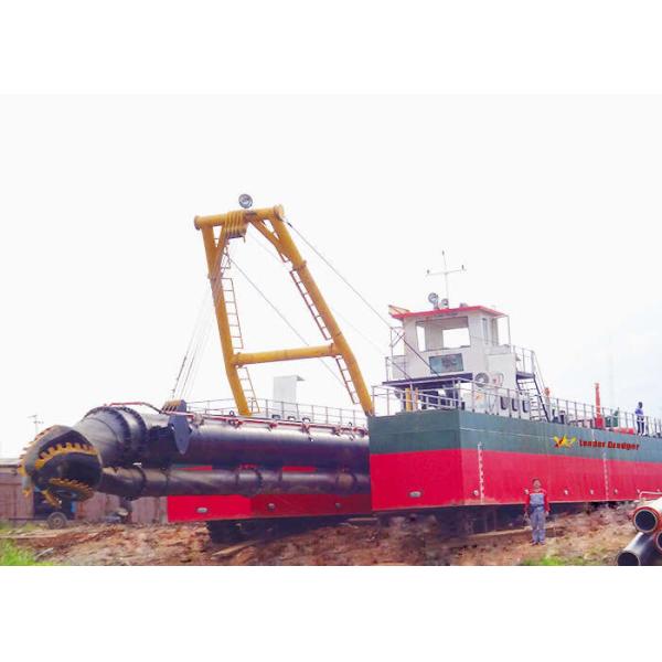 Quality Underwater Cutting Suction Dredger 3700m³ / H 1500m Discharge Distance for sale