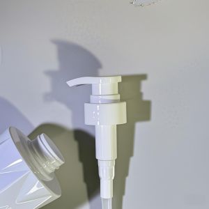 Buy cheap Glassy Shape PET Cosmetic Bottle with Press Pump and Custom Logo 5000pcs MOQ 15-35 Days Delivery from wholesalers