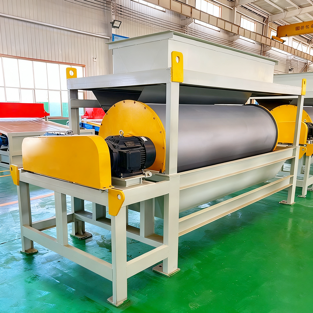 Buy cheap Customized Dry Magnetic Separator with Magnetic Field Strength ≥3000GS for Efficient Ore Processing and Recycling from wholesalers