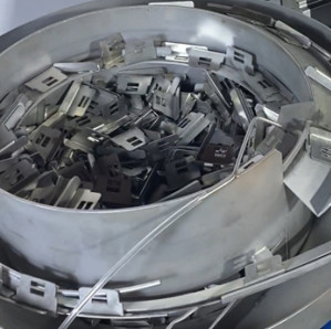 Buy cheap 2000W Automatic Raycus Max IPG Laser Welding Machine for Sink Clamp Welding Can Be Customized from wholesalers