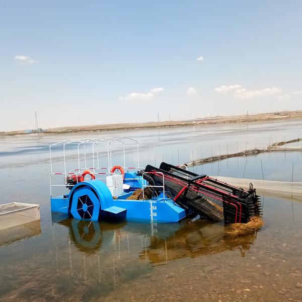 Quality Water Hyacinth Water Weed Harvesting Machine for Water Cleaning for sale
