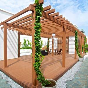 Customized Wood Plastic Composite Pergola WPC Low Maintenance