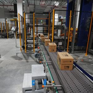 Buy cheap High Quality Automatic Single Channel Gantry Palletizer Loading Crate Machine from wholesalers