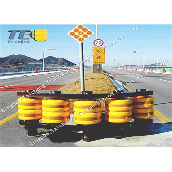Buy cheap International Level 4 Roller Crash Barrier Request Now with 25 Days Production Time from wholesalers