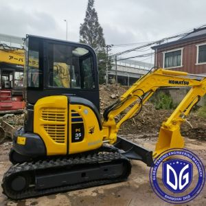USED PC35 excavator with efficient material handling capabilities