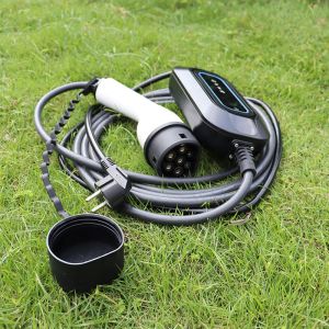 Plug Temperature Detection 3.5kw 220v EV Charger for Electric Power Charging