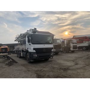China High Functioning Zoomlion 40M Truck Mounted Concrete Pump Used on sale