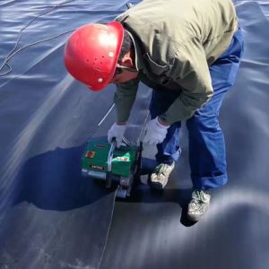 Buy cheap 1mm 0.75mm 0.5mm Hdpe Geomembrane for Lobster Farming Smooth Surface Density 0.940g/cm3 from wholesalers