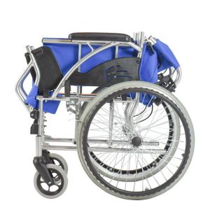 ISO13485 Lightweight Manual Transport Folding Wheelchair With 100KG Load
