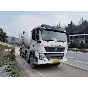 Buy cheap 2nd hand Howo Concrete Mixer Truck Diesel type 10M³ 371HP Power from wholesalers