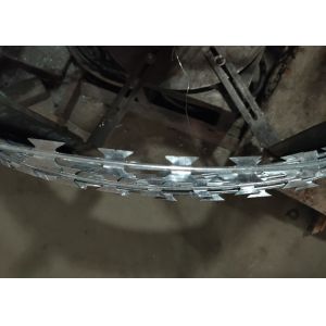 Hot Dipped Galvanized Razor Barbed Wire 450 Mm Coil Diameter For Fence