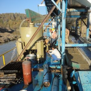 Customized River Gold Chain Bucket Dredger With Agitation Chute