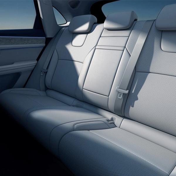 Harmony OS and AR HUD 2023 Hua-wei Aito M5 EV Electro Cars with Electricity Consumption of 19.8kWh/100km