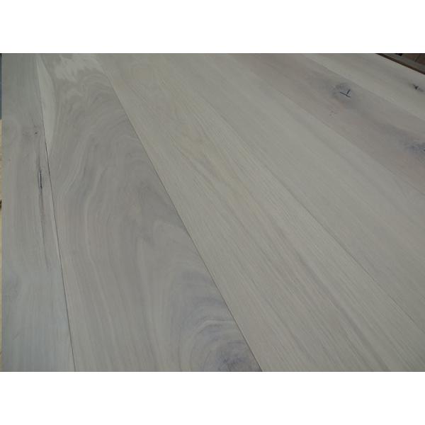 Quality oak engineered wood flooring with invisible lacquer for sale