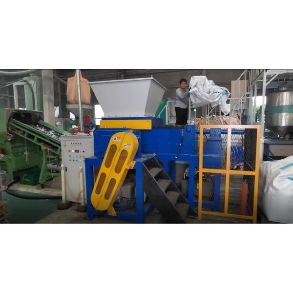 Quality 37KW Motor Jumbo Bags Single Shaft Shredder With Movable Feeding Hopper for sale