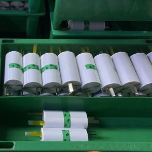 Buy cheap 32700 LiFePO4 Cylindrical Cells 3.2V 6000mah Rechargeable For Three Wheel Electric Vehicle from wholesalers