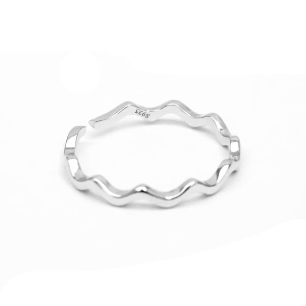 Quality OEM New Jewellery Design Sterling Silver Cubic Zirconia Solitaire Ring for sale