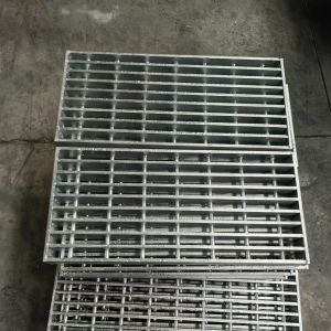 Buy cheap YB/T4001.1-2007 Standard 30mm Non Slip Steel Floor Grating with Bright Surface from wholesalers