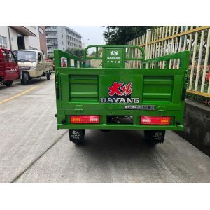 Air-cooling Engine Convertible Tuk Tuk with Large Space and 50 Types of Shock