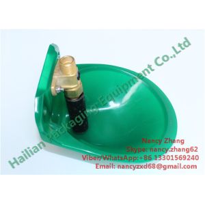 0.9l Plastic Water Cow Drinking Bowl , Automatic Water Feeder For Horses And