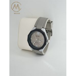 Round Dial Shape Silicon Strap Waterproof Quartz Watch with Multiple Colors for