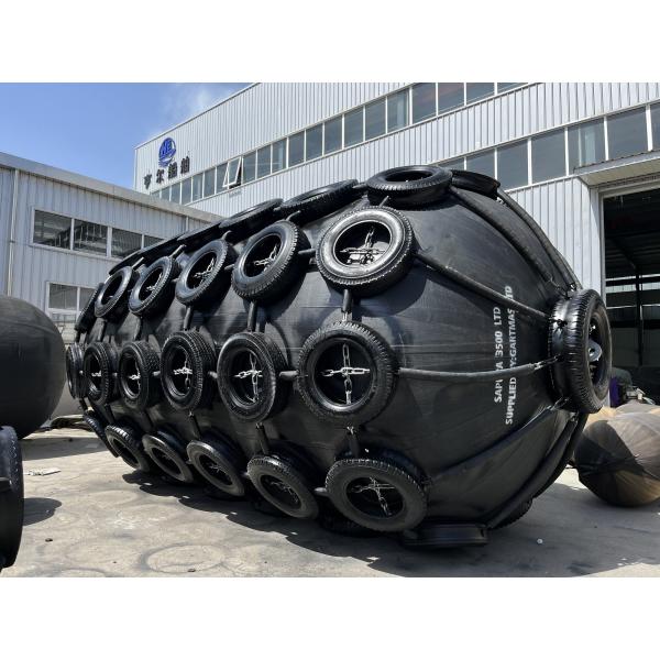 Quality Top Notch Rubber Pneumatic Fenders For Ships Marine Applications for sale