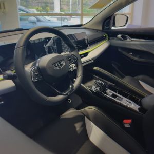 Geely Coolray Binyue 2023 Suv with Macpherson Front Suspension and 360° Rear