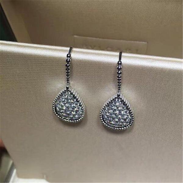 Quality   full diamond earrings  18kt  gold  with yellow gold or white gold for sale