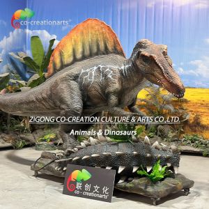 Animatronic Dinosaurs Simulation Spinosaurus Hunting Scene For Theme Park