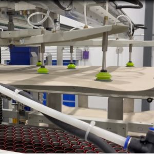 Buy cheap Fully Automatic Low Level Empty Can Depalletizer Depalletizing Machine from wholesalers