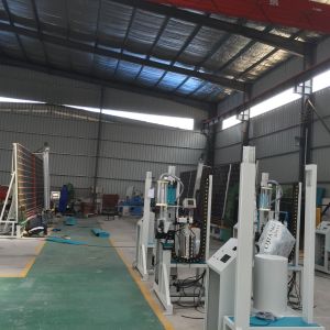 Desiccant Filling Machine can automatically achieve actions of drilling holes