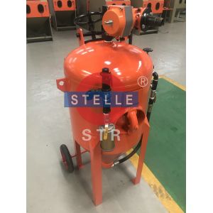 Buy cheap Commercial Dustless Sandblasting Equipment Paint Removal Refineries Cleaning product