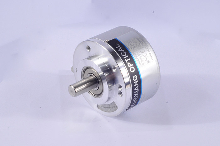 EB50P8-P4AR-100 Solid Shaft Encoder 100 Pulse Incremental Encoder