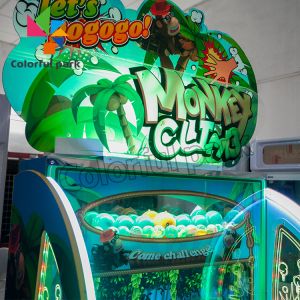 Monkey Climb Arcade Ticket Machine Squirrel Push FRP Material For Game center