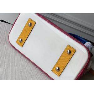 Buy cheap Cute Assorted Colors Leather Womens Luxury Handbag Shell Shape from wholesalers