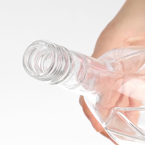 Top Grade Personalised Emboss Champagne Glass Bottle with Aluminum Plastic PP Collar