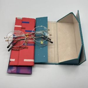 Bespoke Pattern Eyewear Foldable Sunglasses Case Triangular Pressure Resistant