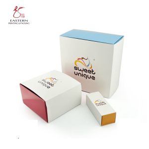 China 350gsm Cardboard Cake Packaging Boxes on sale