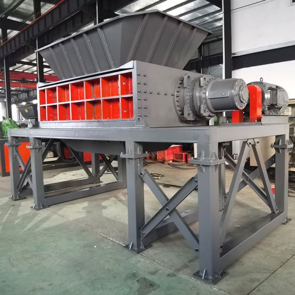 Buy cheap 300 500 kg/h Production Capacity Double-Axle Tire Pulverizer for Scrap Aluminum Metal from wholesalers