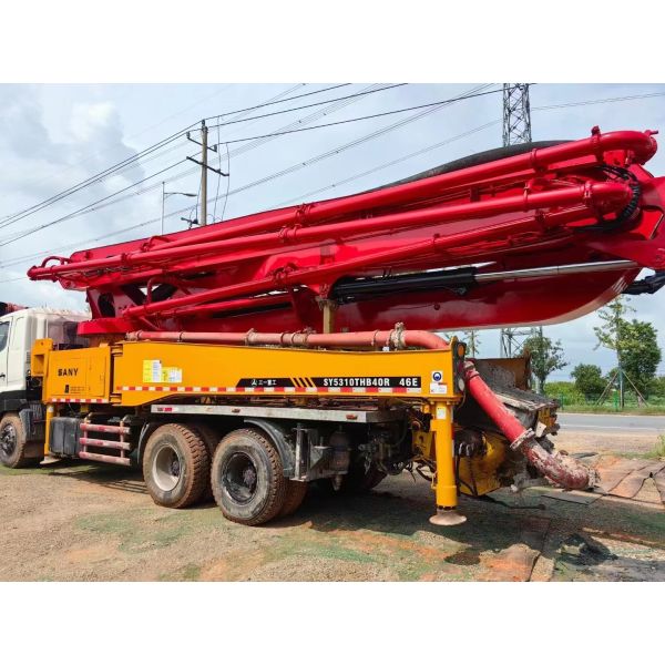 In 2012 Sany HINO Chassis 46 Meter Concrete Pump Truck 5 Cylinders And 5 Masts