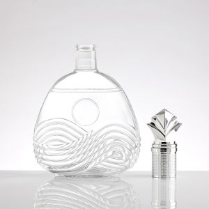 Customized Size Hot Stamping Whisky Gin Glass Bottles with Aluminum Plastic PP