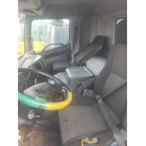 Used Trailer Head Hino 700 in Good Condition with Reasonable Price. Motor