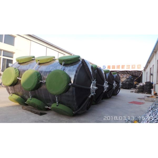 Quality Accepted OEM EVA Foam Fender With Customizable And Swivel Included for sale