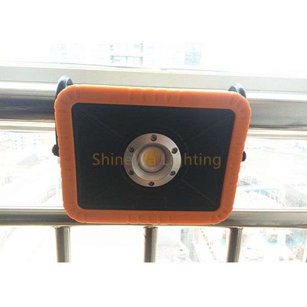 Quality 15W Ultra Bright Rechargeable Led Work Light / 2000 Lumen Industrial Work Lamp for sale